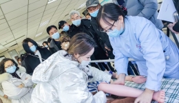 成都八医院在青羊区开展居家照护人员规范化培训工作